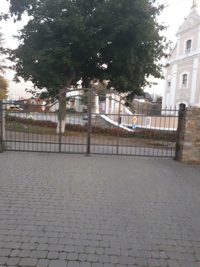 Апартаменты На Старобульварной Kamjanyi Potoki Kültér fotó